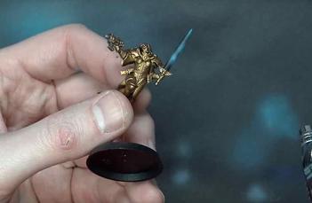 Warhammer 40,000 - Easily paint gemstones and crystal blades with