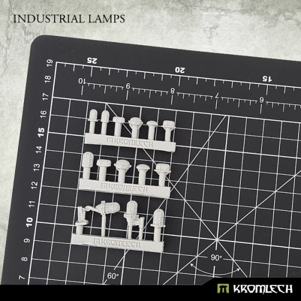 WARHAMMER 40K Industial lamps terrain NEW Kromlech bits lights 