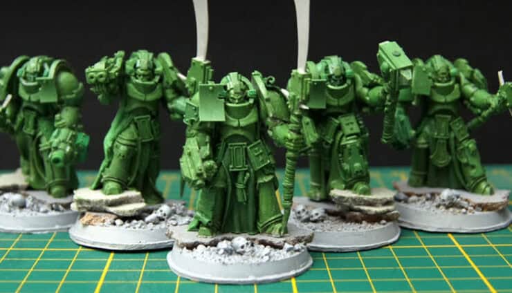 holy hammer warahmmer 40k kickstarter miniatur alternatives sculpted greens