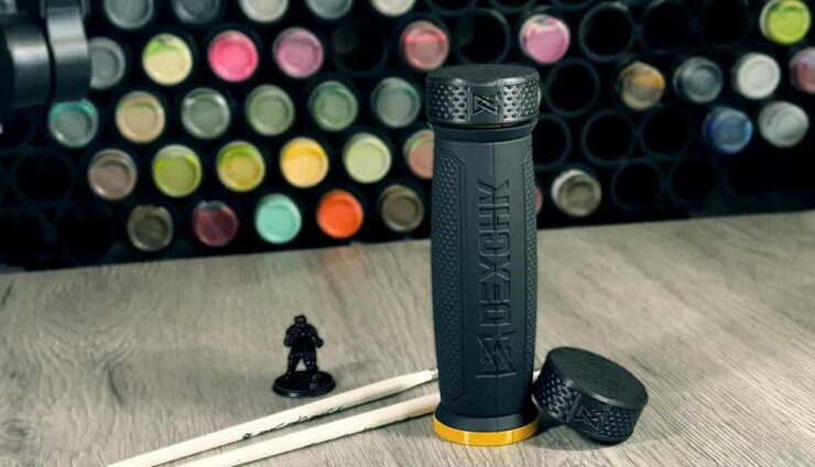 dexchk painting handle miniatures